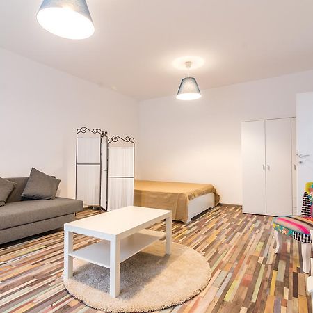 Vlad House Basarabia National Arena Apartment Букурещ Екстериор снимка